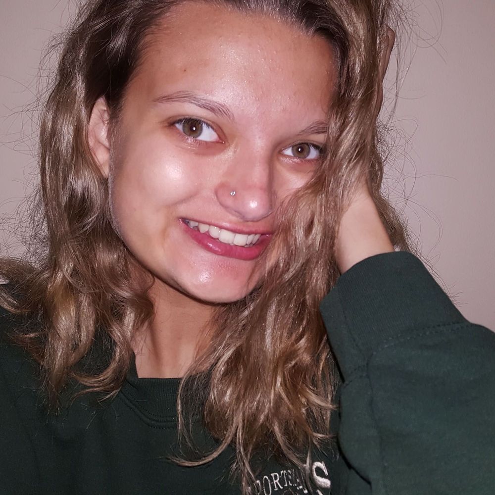 Meet your Posher, Olivia
